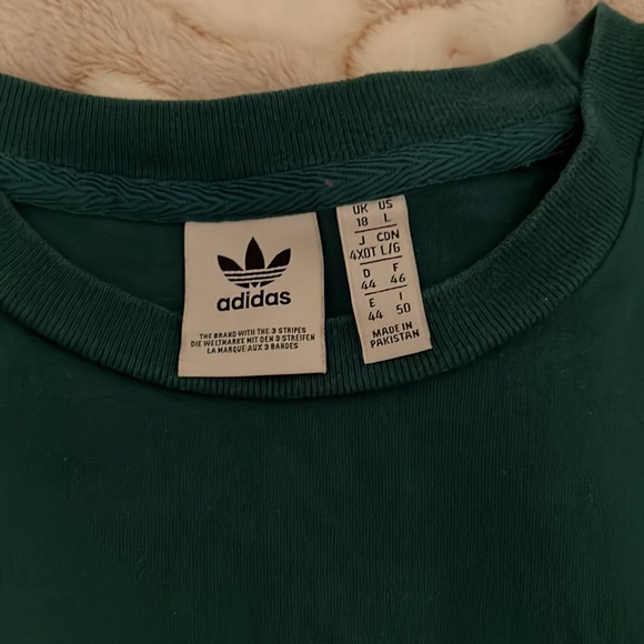 Adidas leaf logo t-shirt - Picture 2 of 3